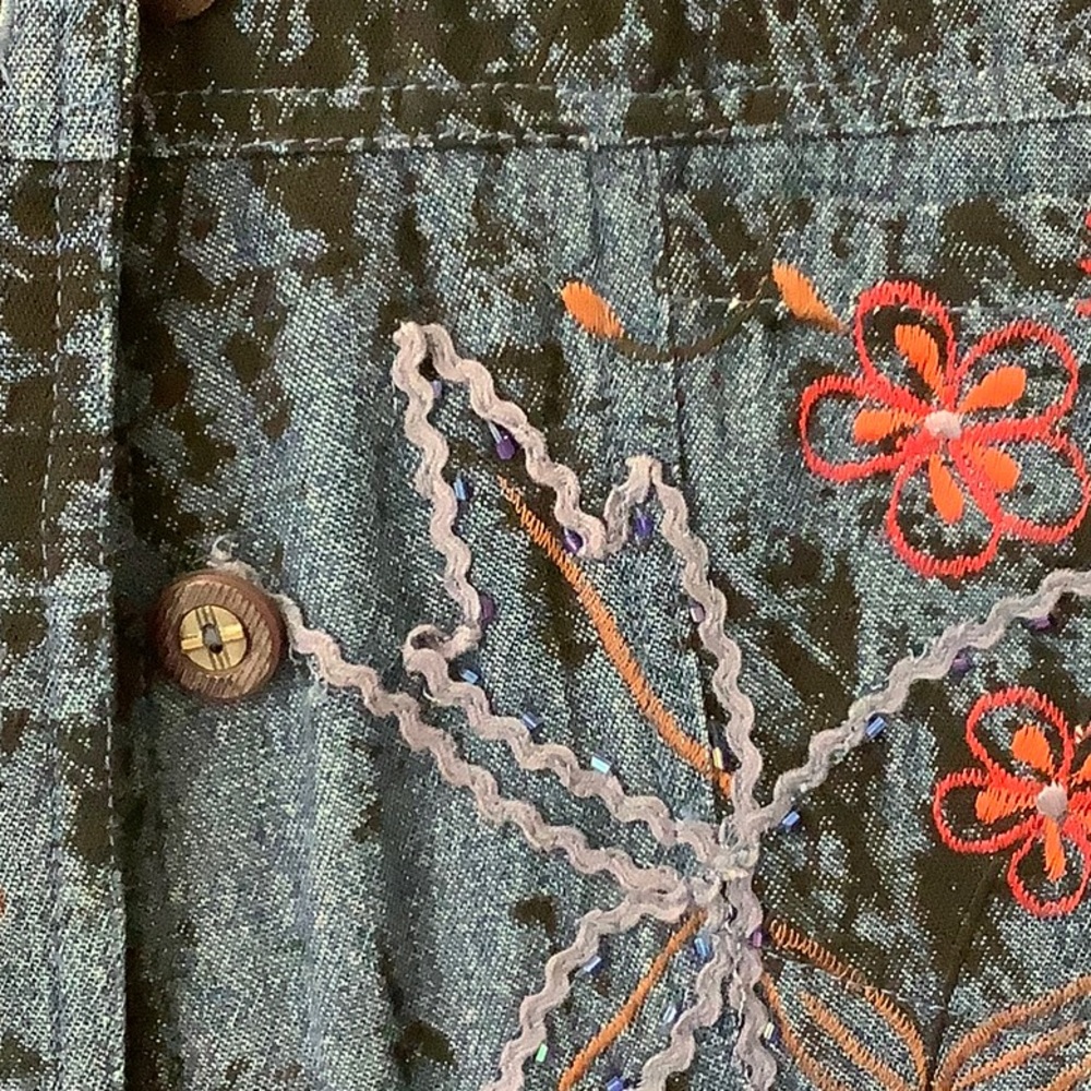 Jean Jacket - Picture 2 of 7